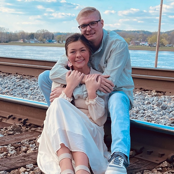 πΈ Meet your Posher, Abby πΈ - Picture 2 of 12